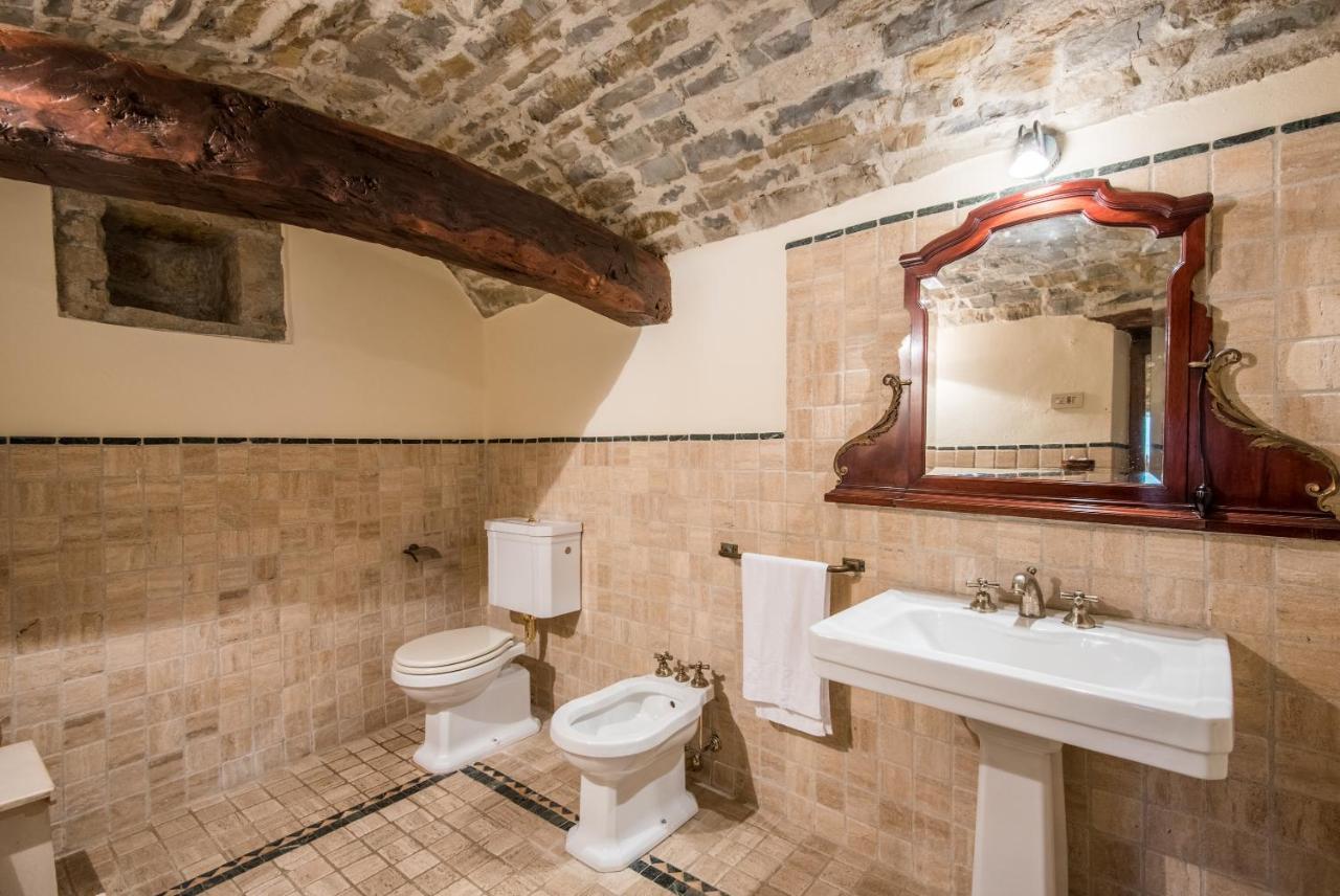 Agriturismo La Ferrozzola Кастелина ин Кианти Екстериор снимка