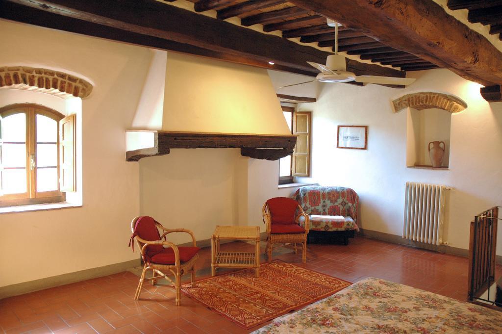 Agriturismo La Ferrozzola Кастелина ин Кианти Стая снимка