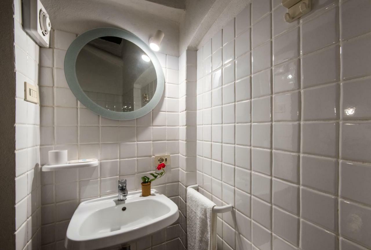 Agriturismo La Ferrozzola Кастелина ин Кианти Екстериор снимка